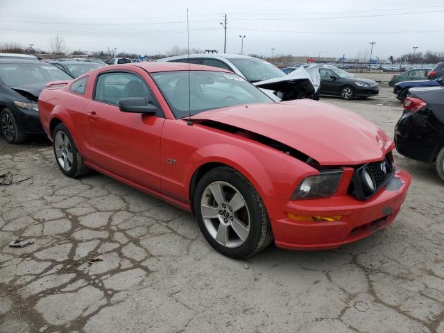 1ZVFT82H875235095 - 2007 FORD MUSTANG GT RED photo 4