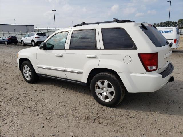 1J4PS4GKXAC136976 - 2010 JEEP GRAND CHER LAREDO WHITE photo 2