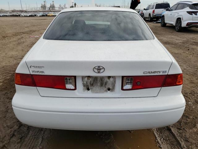 4T1BG22K6YU748797 - 2000 TOYOTA CAMRY CE WHITE photo 6