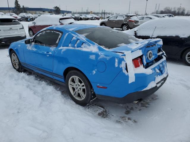 1ZVBP8AM7C5287572 - 2012 FORD MUSTANG BLUE photo 2