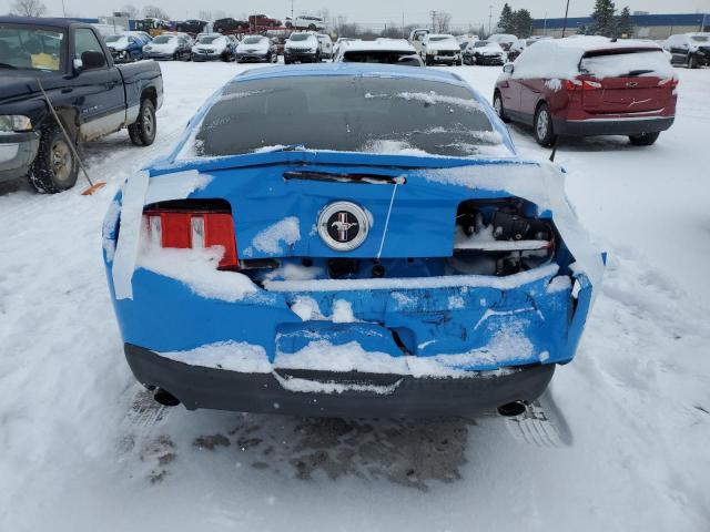 1ZVBP8AM7C5287572 - 2012 FORD MUSTANG BLUE photo 6