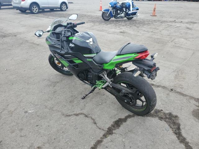 JKAEX8B18GDA27517 - 2016 KAWASAKI EX300 B GREEN photo 3