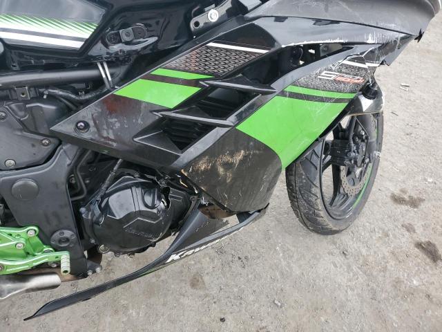 JKAEX8B18GDA27517 - 2016 KAWASAKI EX300 B GREEN photo 9