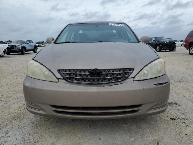 4T1BE32K02U059910 - 2002 TOYOTA CAMRY LE TAN photo 5