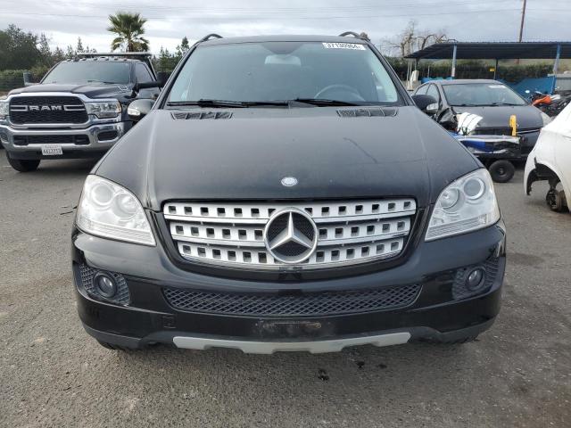 4JGBB22EX8A320984 - 2008 MERCEDES-BENZ ML 320 CDI BLACK photo 5