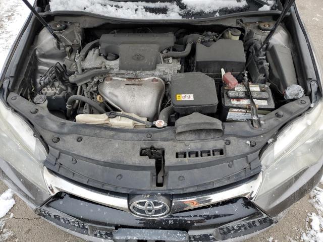 4T1BF1FK8HU315859 - 2017 TOYOTA CAMRY LE GRAY photo 11