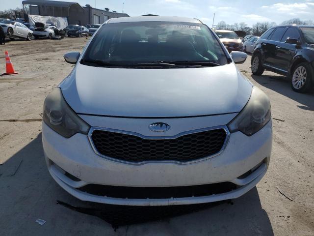 KNAFX4A89E5161813 - 2014 KIA FORTE EX WHITE photo 5