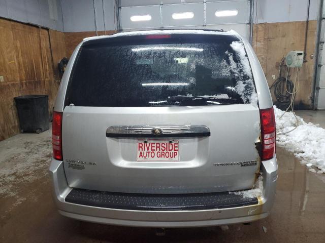 2A4RR5D1XAR309277 - 2010 CHRYSLER TOWN & COU TOURING SILVER photo 6