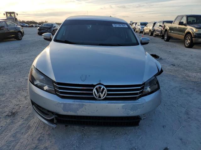 1VWAT7A36FC049706 - 2015 VOLKSWAGEN PASSAT S SILVER photo 5