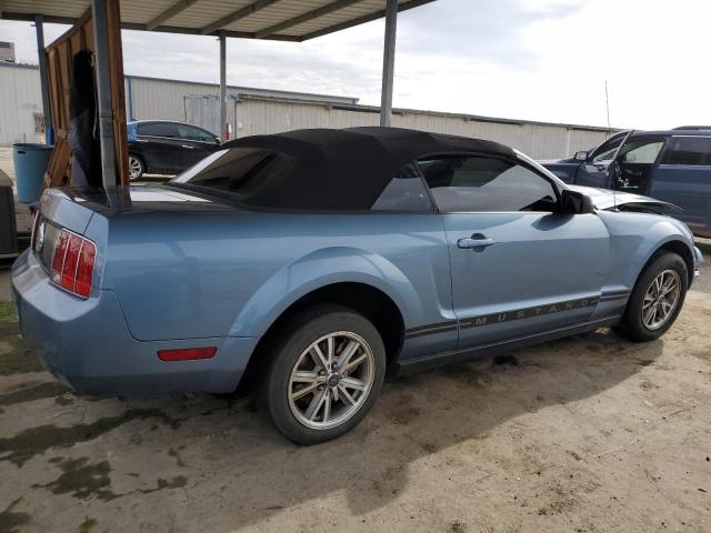 1ZVFT84N655221504 - 2005 FORD MUSTANG BLUE photo 3