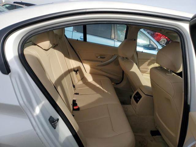 WBA3C3C5XEF983297 - 2014 BMW 320 I XDRI 白色 照片 10