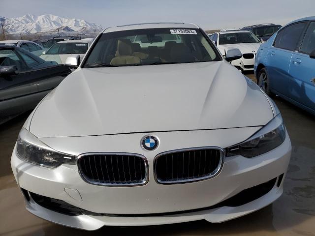 WBA3C3C5XEF983297 - 2014 BMW 320 I XDRI 白色 照片 5