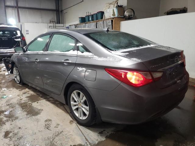 5NPEB4AC3DH556411 - 2013 HYUNDAI SONATA GLS GRAY photo 2