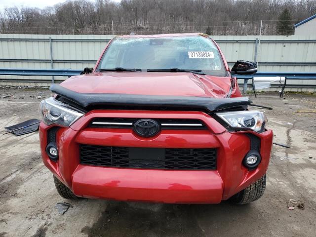 JTENU5JR3M5909715 - 2021 TOYOTA 4RUNNER SR5/SR5 PREMIUM ბურგუნდია ფოტო 5