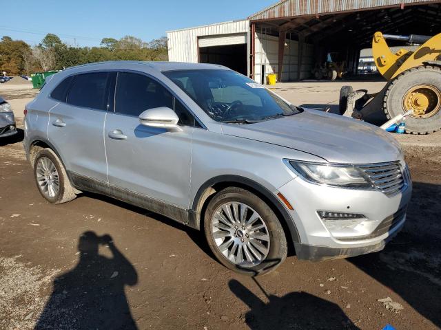 5LMCJ3C93HUL16379 - 2017 LINCOLN MKC RESERVE SILVER photo 4