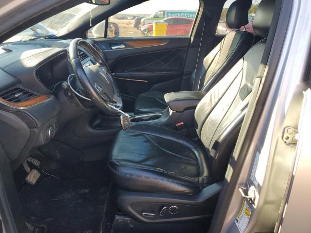 5LMCJ3C93HUL16379 - 2017 LINCOLN MKC RESERVE SILVER photo 7