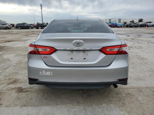 4T1B11HK3KU844705 - 2019 TOYOTA CAMRY L SILVER photo 6