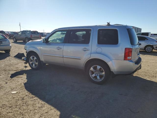 5FNYF4H68CB053326 - 2012 HONDA PILOT EXL SILVER photo 2