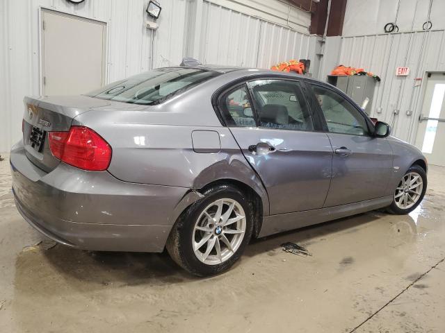 WBAPK7C57AA461987 - 2010 BMW 328 XI GRAY photo 3