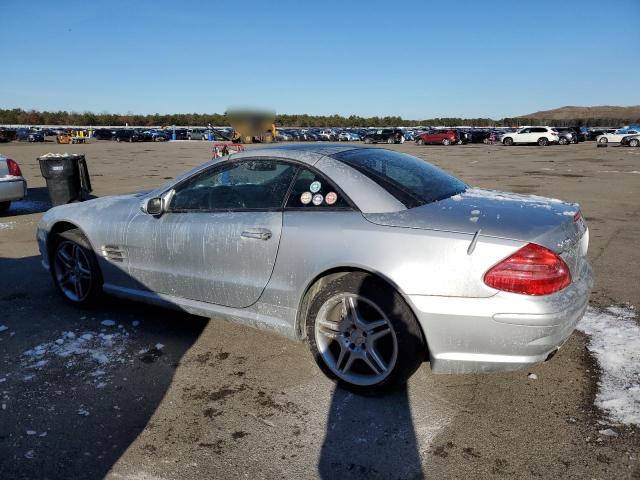 WDBSK75F66F116316 - 2006 MERCEDES-BENZ SL 500 SILVER photo 2