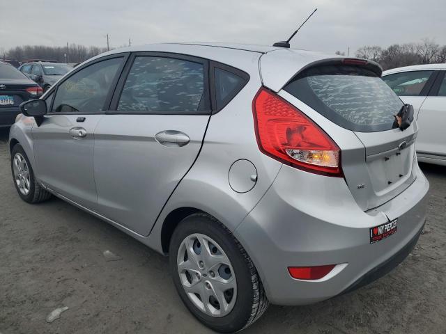 3FADP4EJ1CM140863 - 2012 FORD FIESTA SE GRAY photo 2