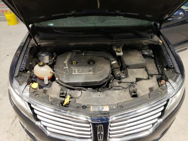 5LMCJ3C96HUL71859 - 2017 LINCOLN MKC RESERVE BLUE photo 11