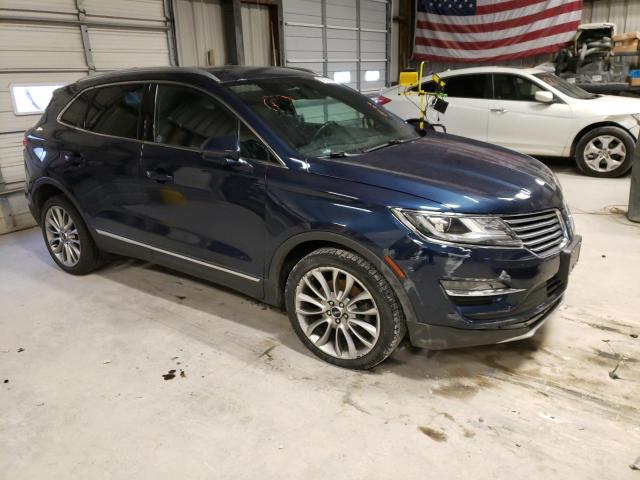 5LMCJ3C96HUL71859 - 2017 LINCOLN MKC RESERVE BLUE photo 4