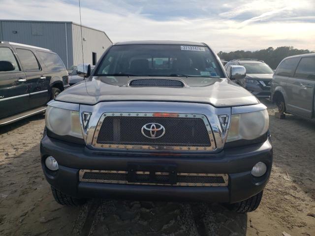 3TMMU4FNXBM037637 - 2011 TOYOTA TACOMA DOUBLE CAB LONG BED GRAY photo 5