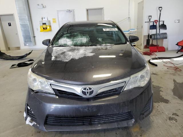 4T1BF1FK1DU224426 - 2013 TOYOTA CAMRY L CHARCOAL photo 5