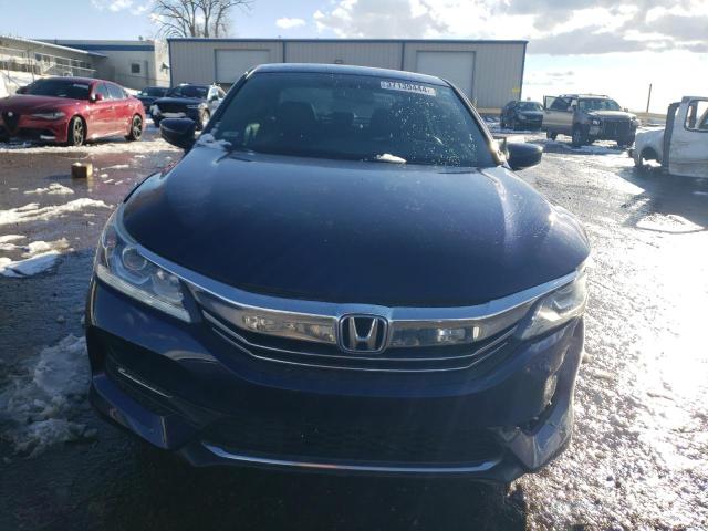 1HGCR2F52HA028391 - 2017 HONDA ACCORD SPORT BLUE photo 5