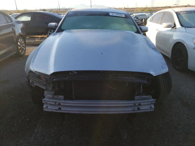 1ZVBP8AM4E5286351 - 2014 FORD MUSTANG SILVER photo 5