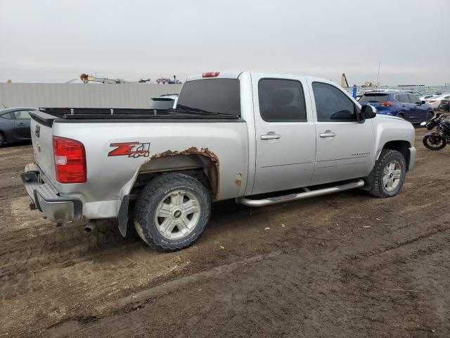 3GCPKSE30BG280007 - 2011 CHEVROLET SILVERADO K1500 LT SILVER photo 3