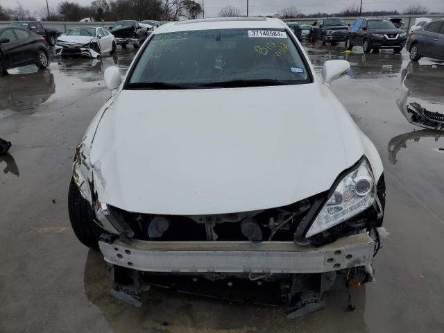 JTHBF5C25A5124799 - 2010 LEXUS IS 250 WHITE photo 5