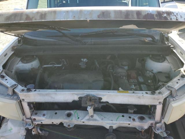 JTLKT324864060938 - 2006 TOYOTA SCION XB WHITE photo 11