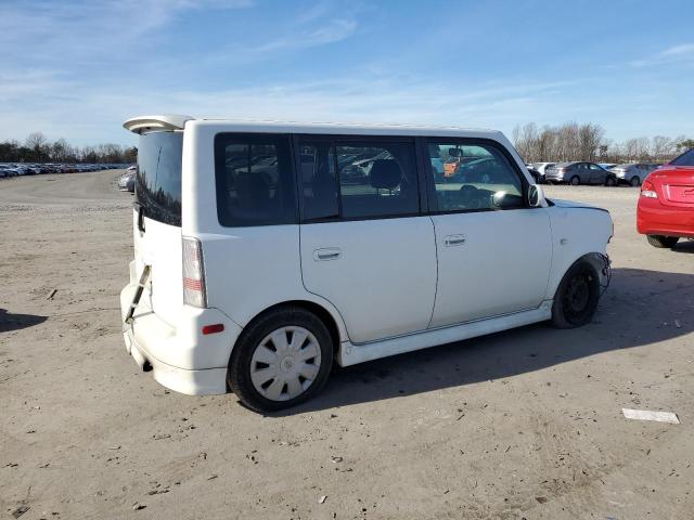 JTLKT324864060938 - 2006 TOYOTA SCION XB WHITE photo 3