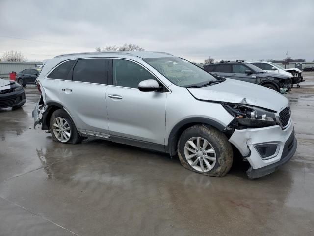 5XYPG4A37HG270701 - 2017 KIA SORENTO LX SILVER photo 4