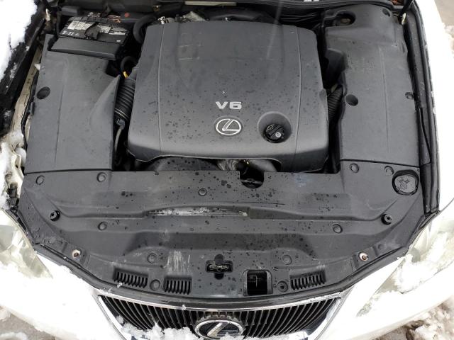 JTHCK262472009082 - 2007 LEXUS IS 250 WHITE photo 11