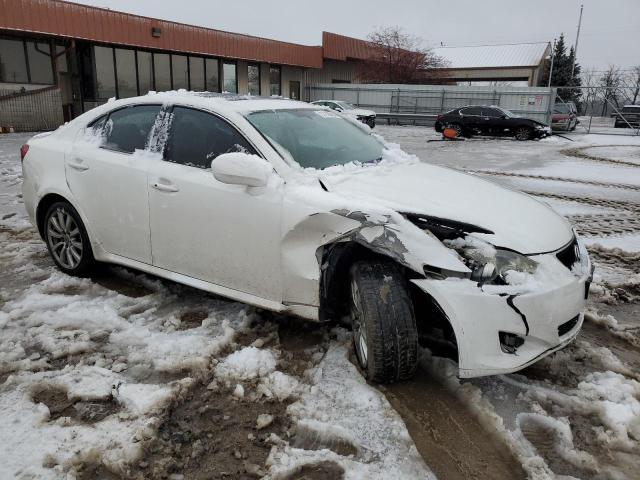 JTHCK262472009082 - 2007 LEXUS IS 250 WHITE photo 4