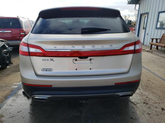 2LMPJ6LR9HBL34112 - 2017 LINCOLN MKX RESERVE بيج صورة 6