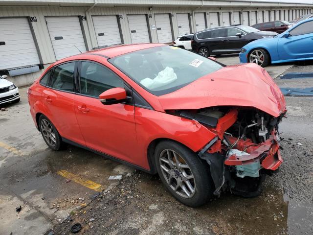 1FADP3F20FL340172 - 2015 FORD FOCUS SE RED photo 4