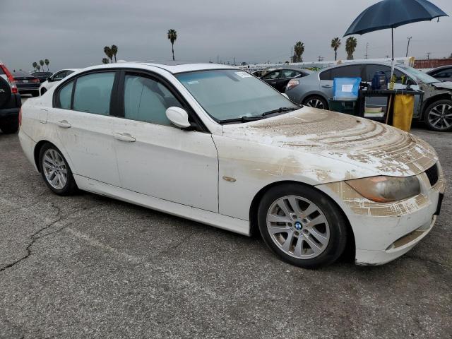 WBAVC53517FZ79646 - 2007 BMW 328 I SULEV WHITE photo 4