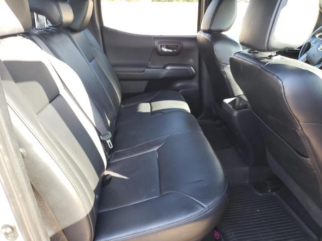 3TMCZ5AN6JM181260 - 2018 TOYOTA TACOMA DOUBLE CAB 银色 照片 10