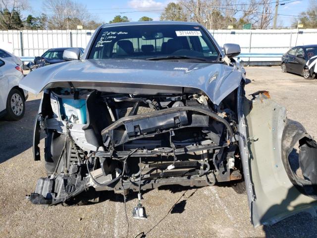 3TMCZ5AN6JM181260 - 2018 TOYOTA TACOMA DOUBLE CAB 银色 照片 5