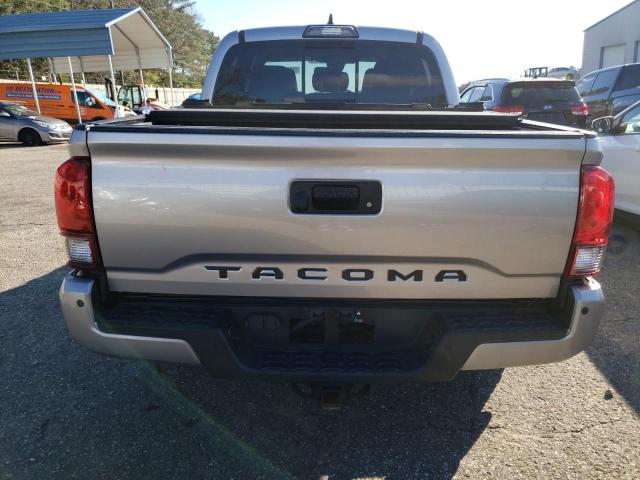3TMCZ5AN6JM181260 - 2018 TOYOTA TACOMA DOUBLE CAB 银色 照片 6
