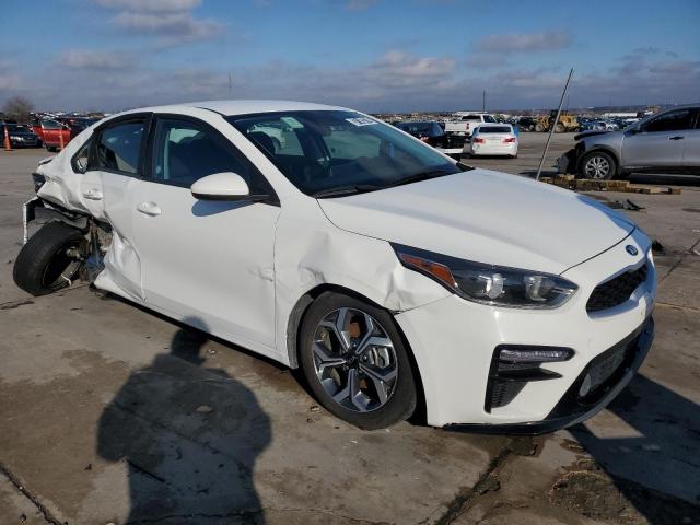 3KPF24ADXME357941 - 2021 KIA FORTE FE WHITE photo 4