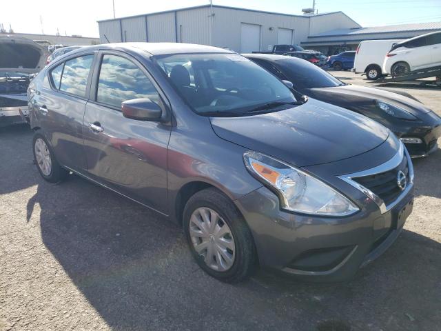 3N1CN7AP1KL869587 - 2019 NISSAN VERSA S GRAY photo 4