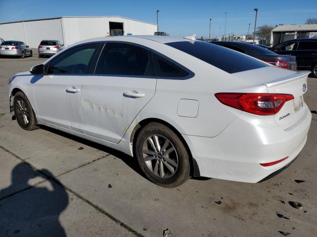 5NPE24AF5FH003305 - 2015 HYUNDAI SONATA SE WHITE photo 2