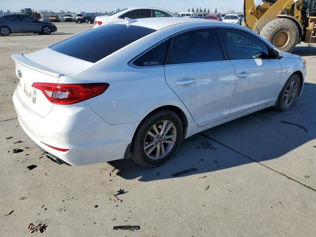 5NPE24AF5FH003305 - 2015 HYUNDAI SONATA SE WHITE photo 3