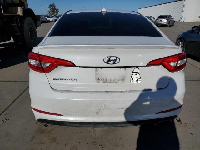 5NPE24AF5FH003305 - 2015 HYUNDAI SONATA SE WHITE photo 6