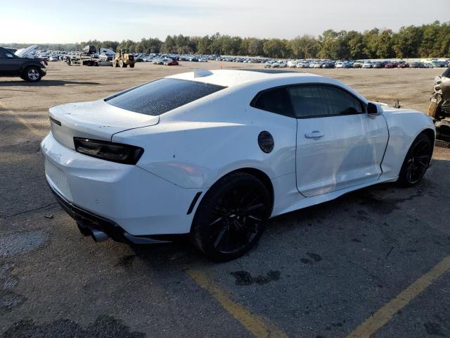 1G1FK1R62J0137632 - 2018 CHEVROLET CAMARO ZL1 WHITE photo 3